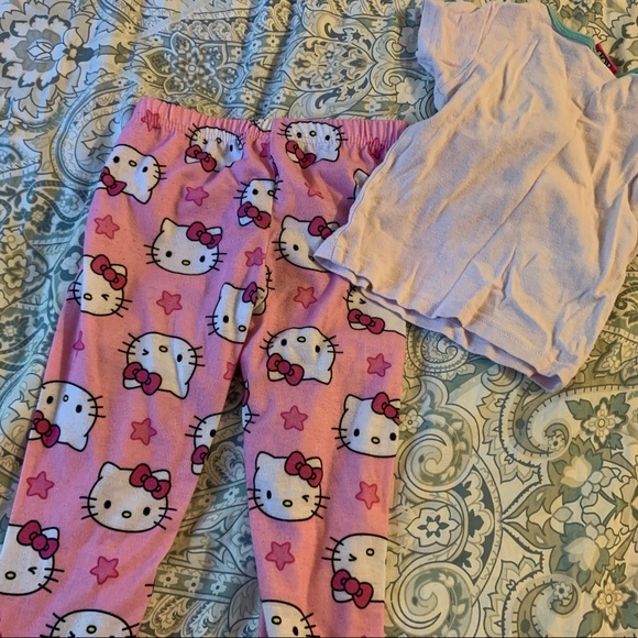 Hello Kitty Summer PJs - Picture 3 of 5